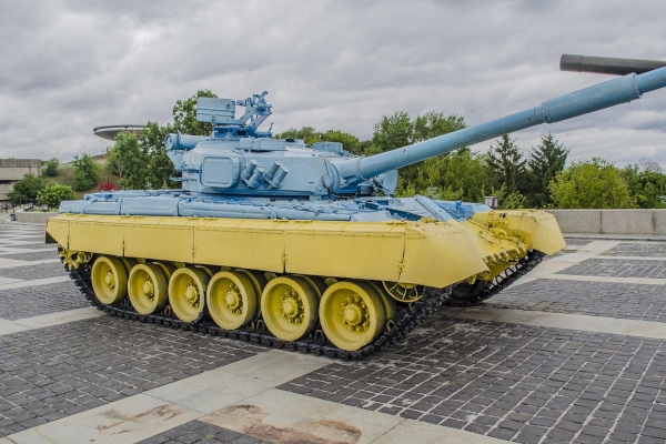 Panzer in ukrainischen Farben